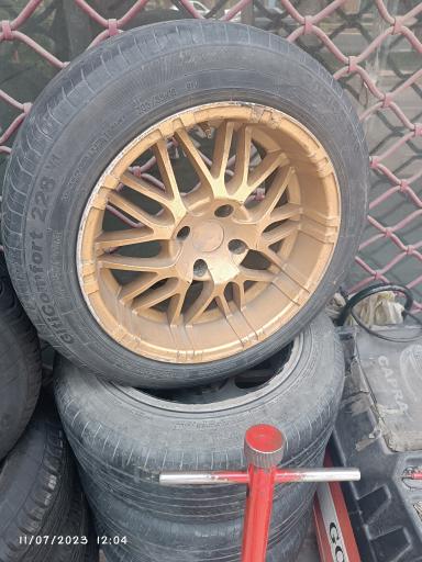 عکس آپاراتی و لاستیک فروشی سعید