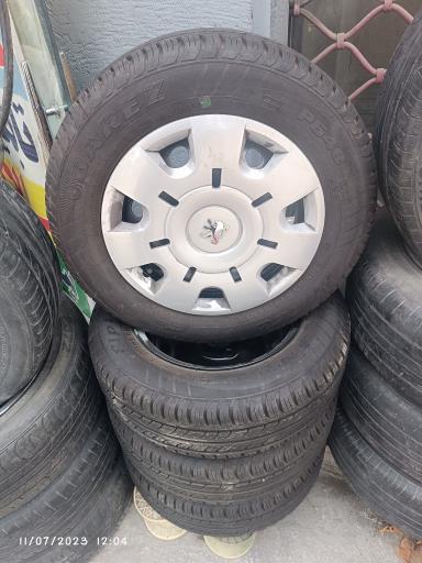 عکس آپاراتی و لاستیک فروشی سعید