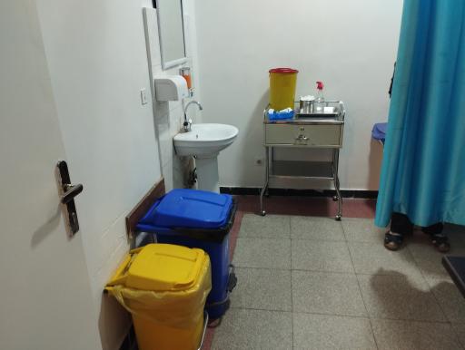 عکس درمانگاه شبانه روزی یاشا