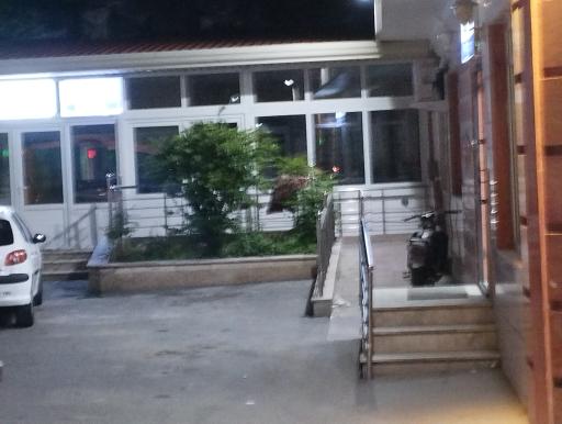 عکس درمانگاه شبانه روزی یاشا