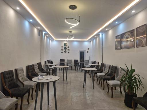 عکس سنتی سرای باغ ایرونی