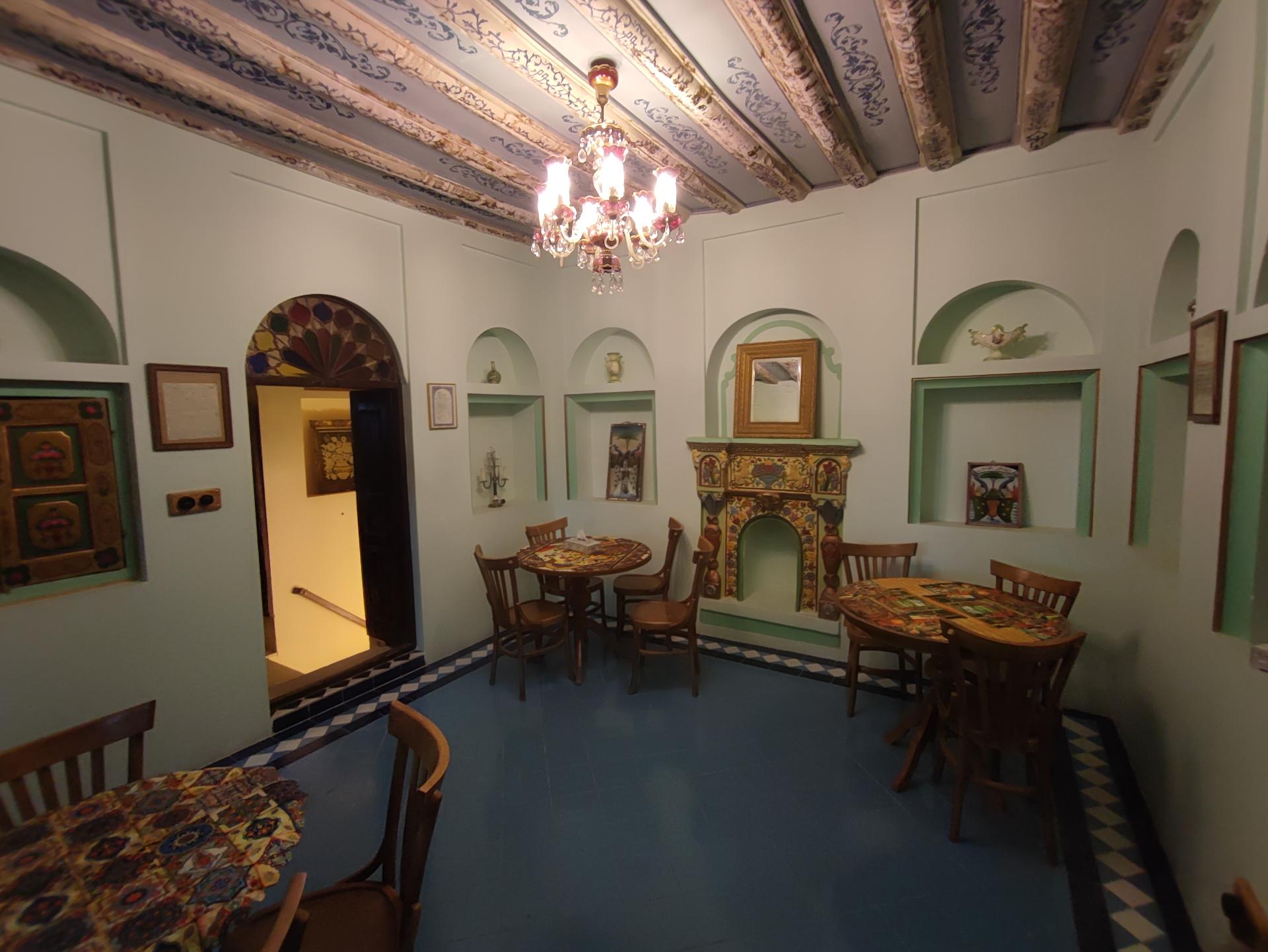 عکس کافه رستوران خانه فروغی