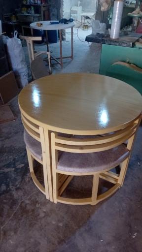 عکس تولیدی میز نهارخوری کم جا آراد 