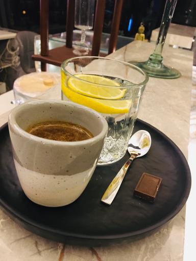 عکس کافی شاپ پیک شعبه 2