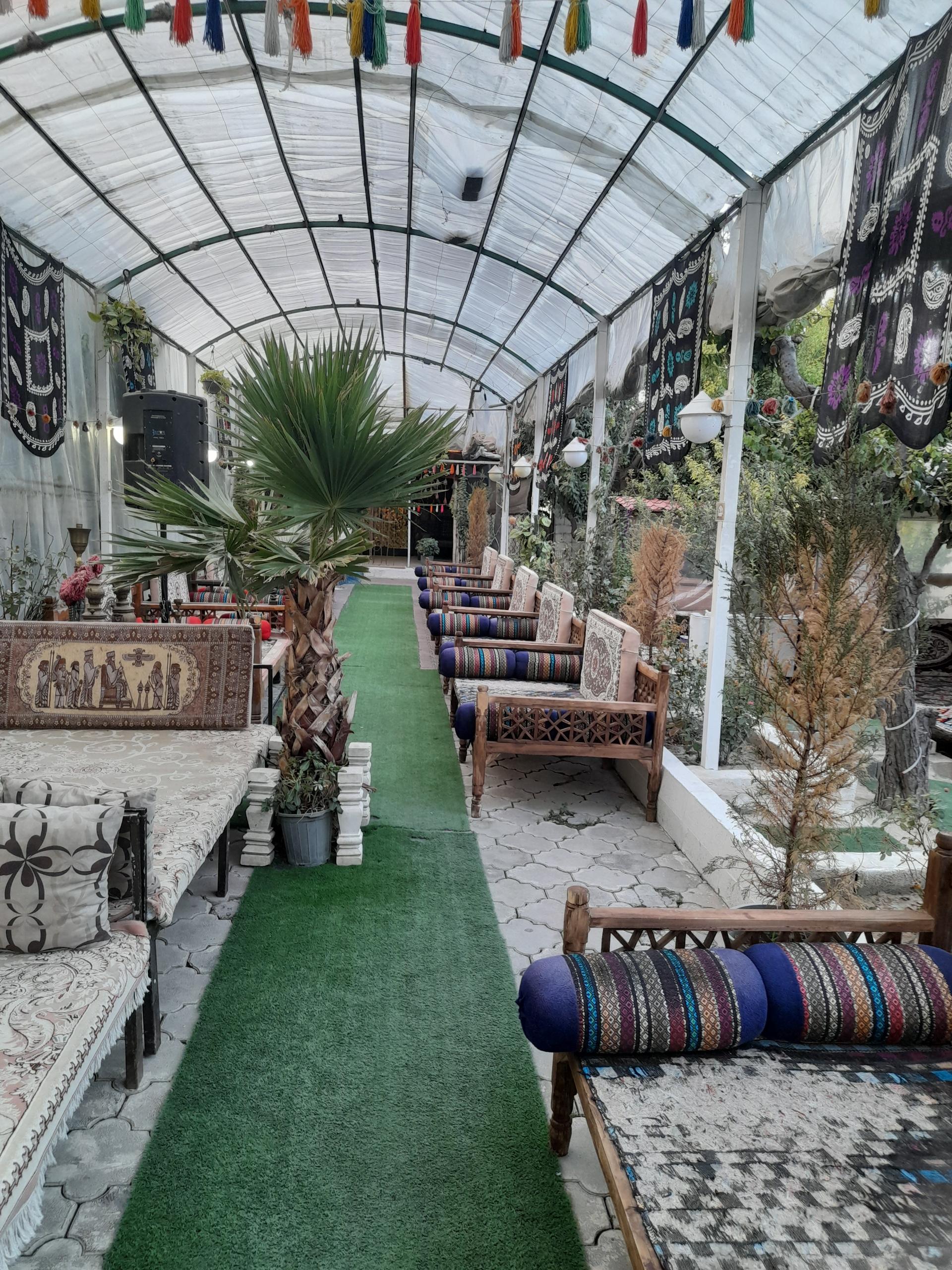 عکس رستوران شب های شهریار