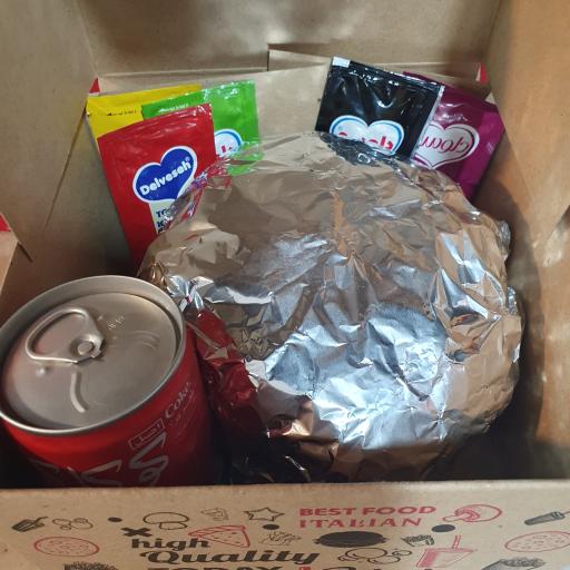 عکس فست فود M&M