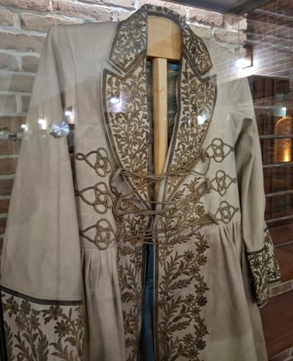 عکس مدرسه تاریخی هدایت