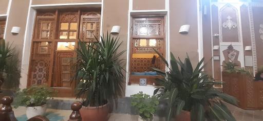 عکس کافه هیچ