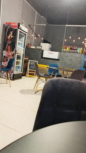 عکس کافه آوا 