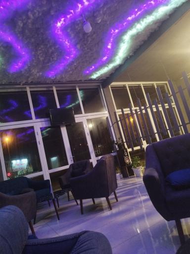 عکس کافه آوا 