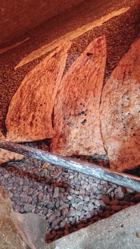 عکس نانوایی سنگگی سنتی منظریه(همراه با سرویس )