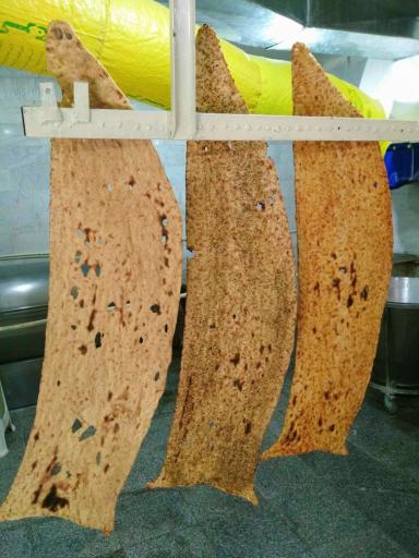 عکس نانوایی سنگگی سنتی منظریه(همراه با سرویس )