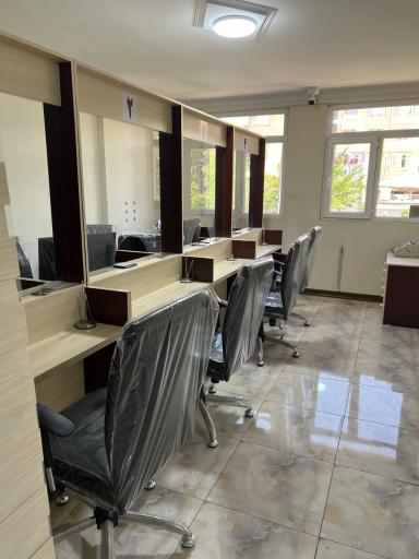 عکس دفتر خدمات الکترونیک قضایی خیابان هلال احمر