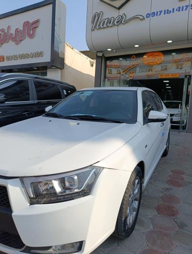 عکس نمایشگاه خودرو سپنتا