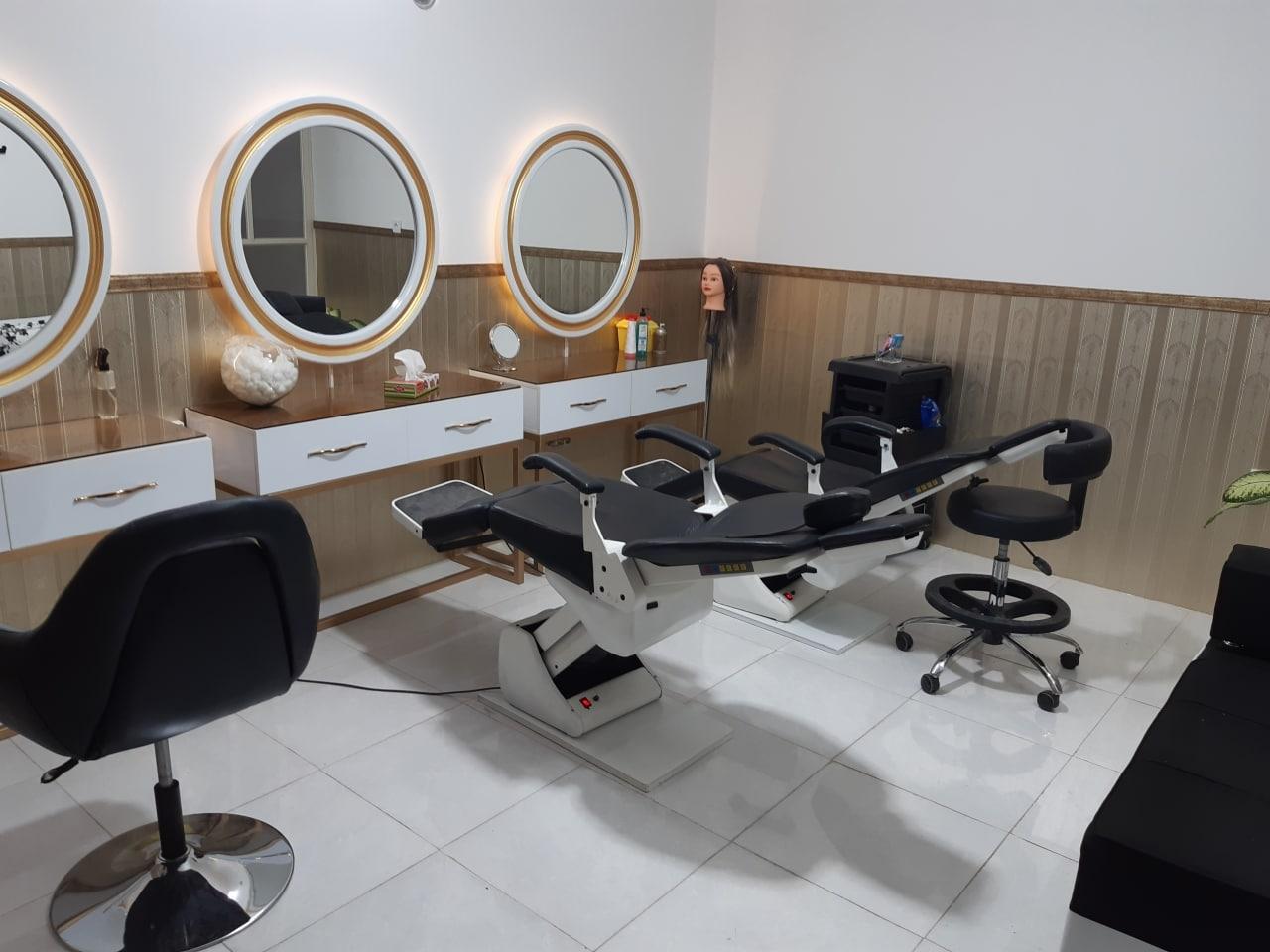 عکس سالن زیبایی تاج