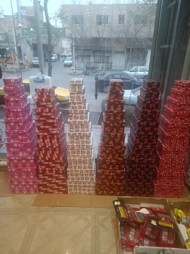 عکس فروشگاه ظروف یکبار مصرف قائم