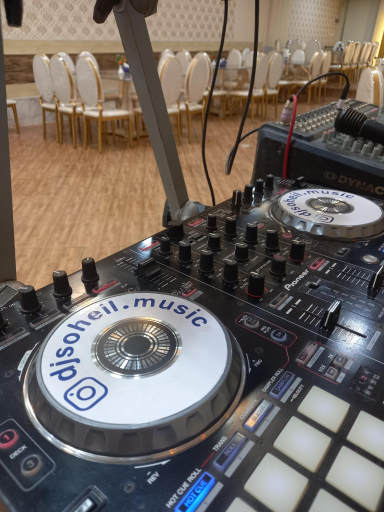 عکس موزیک ردباند