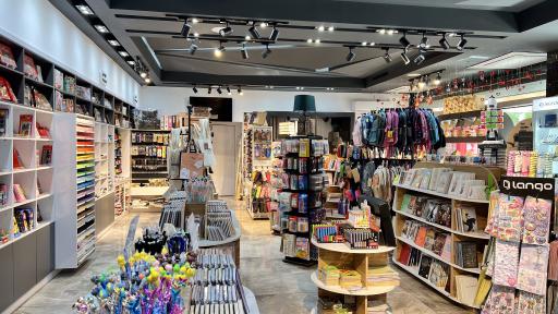 عکس مرکز کتاب خانواده