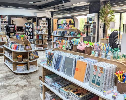 مرکز کتاب خانواده