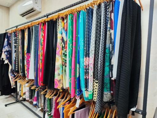 عکس فروشگاه شال و روسری الینا 