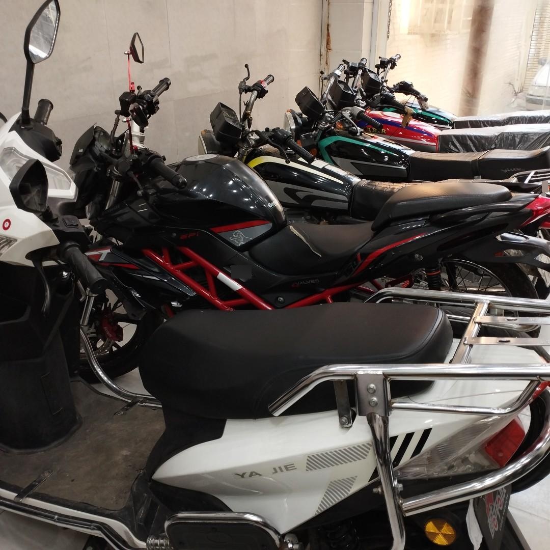 عکس موتور فروشی خوشنام