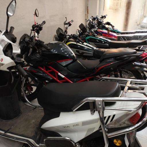 عکس موتور فروشی خوشنام