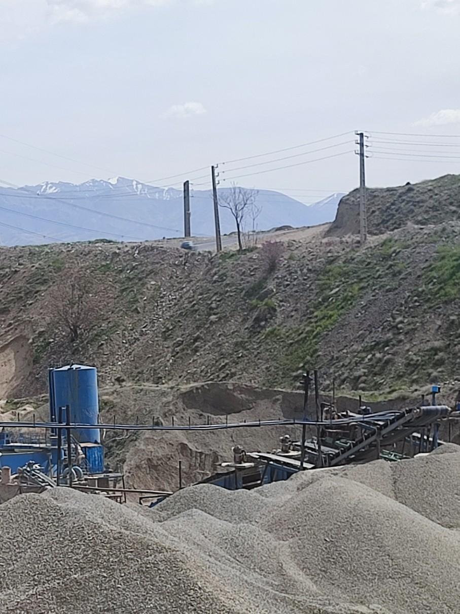 عکس کارگاه تولیدی شن و ماسه