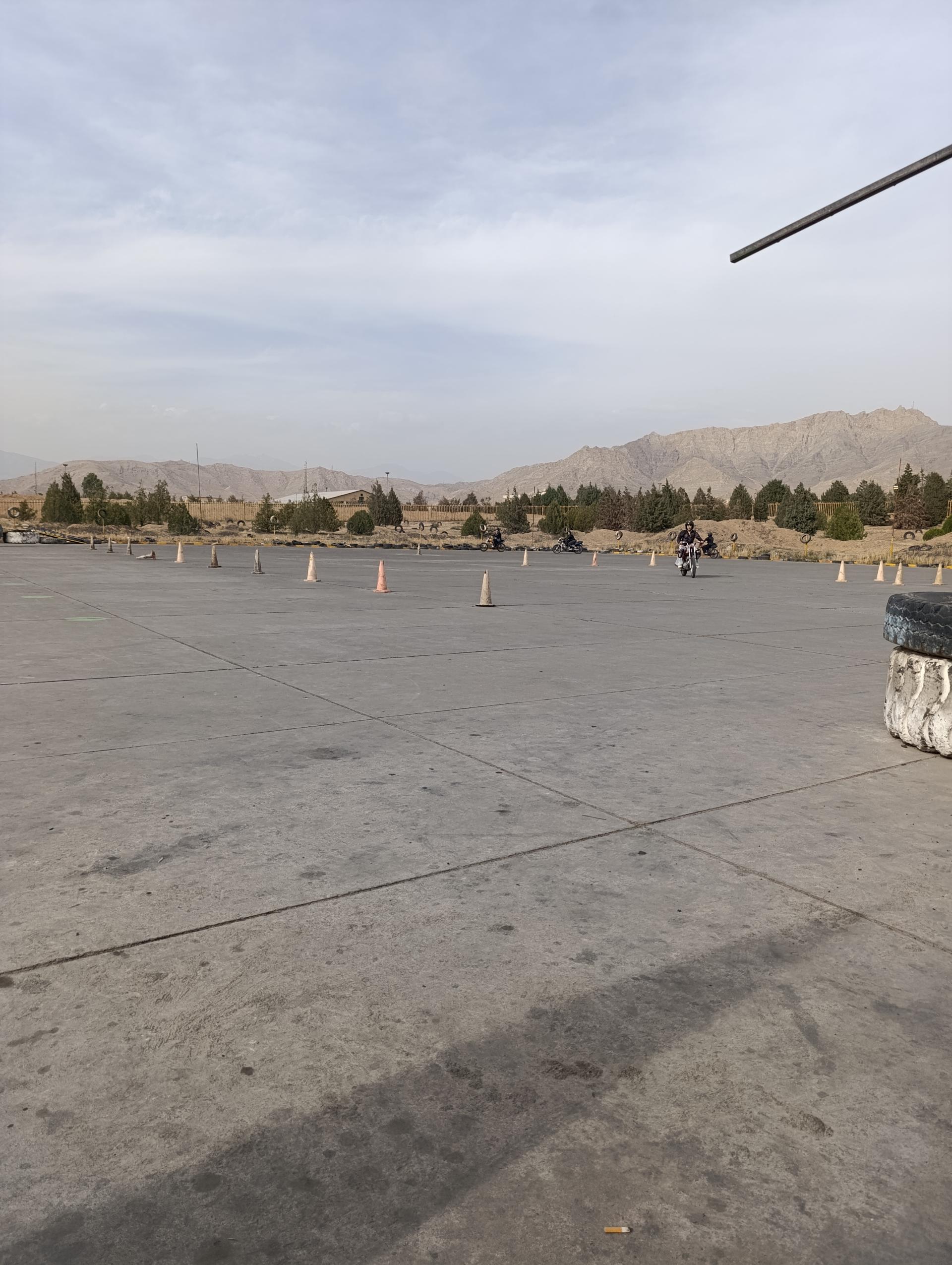 عکس آموزشگاه موتور سواری کراس موتور