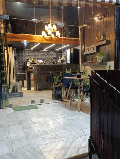 عکس کافه کاپیتان کافئین