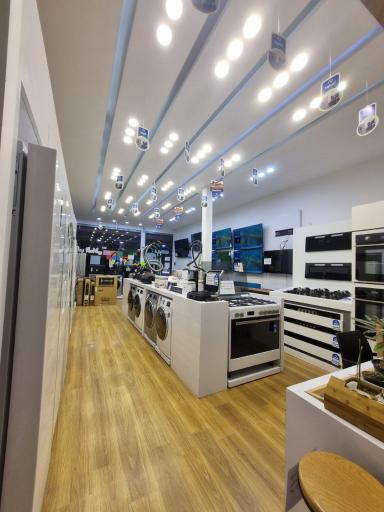 عکس فروشگاه اسنوا