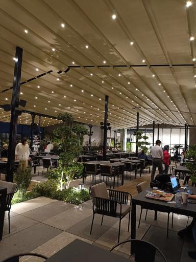 عکس مرکز تجاری اداری همیلا