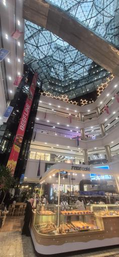 عکس مرکز تجاری اداری همیلا