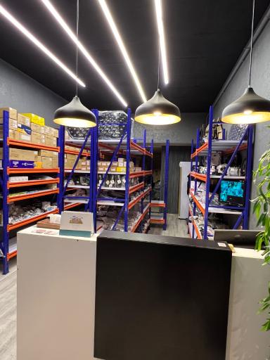 عکس چین یدک لوتوس