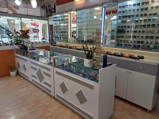 عکس عینک سازی امین