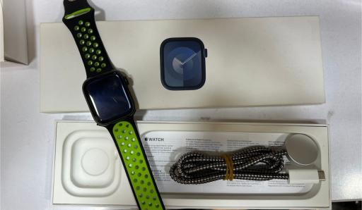 عکس اپل استور مرکزی پژواک