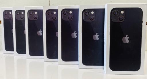 عکس اپل استور مرکزی پژواک