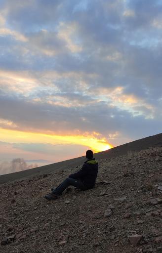 عکس کوه شیر سنگی (پستانک)