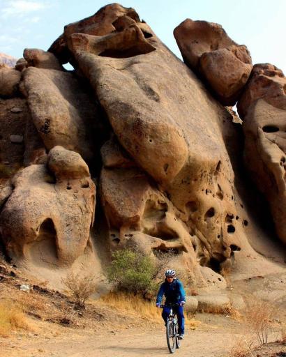 عکس کوه شیر سنگی (پستانک)