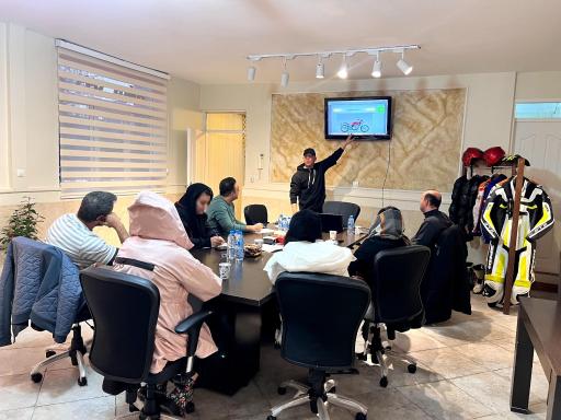 عکس باشگاه موتورسواری و اتومبیل رانی تبریز کلوب