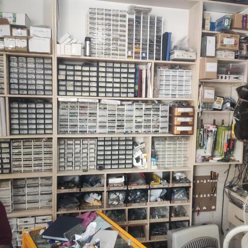 عکس فروشگاه قطعات الکترونیک گلپایگانی 