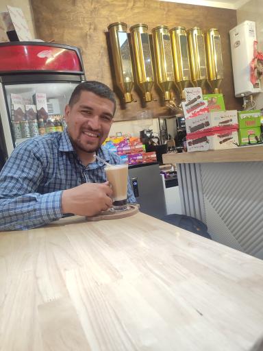 عکس ایچ کافی