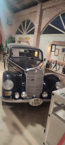 عکس موزه‌‌ خودروهای کلاسیک