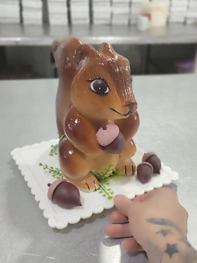 عکس شیرینی سرای قصر شهر