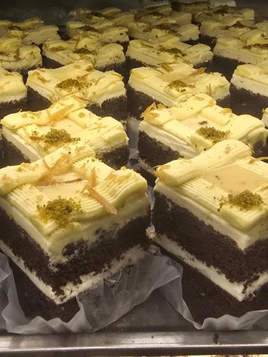 عکس شیرینی سرای قند عسل