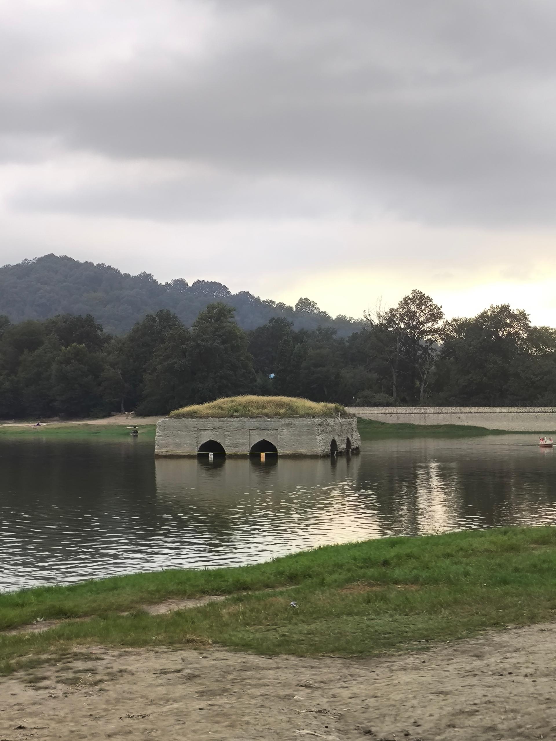 عکس کاخ عباس آباد