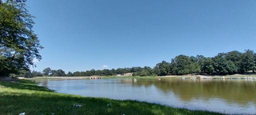 عکس کاخ عباس آباد