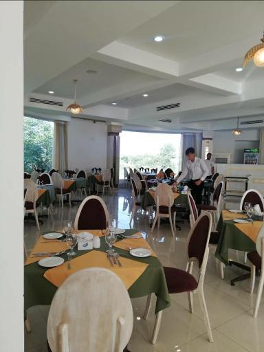 عکس رستوران رز باغ مشهد