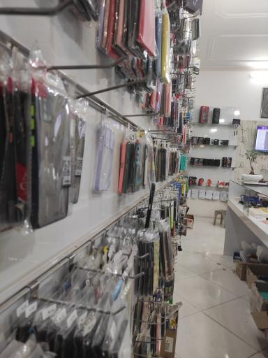 عکس تعمیرات و فروش موبایل مه تل