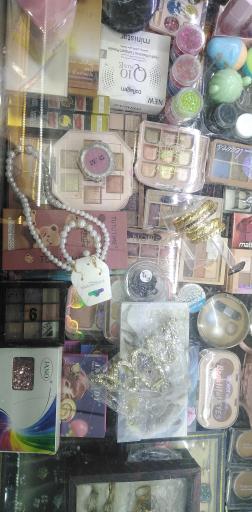 عکس آرایشی بهداشتی صدف 