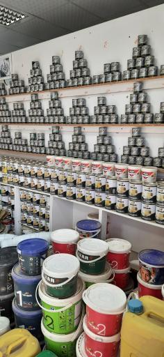 رنگ و ابزار کشاورز